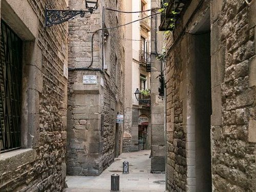 visite guidée quartier gothique français